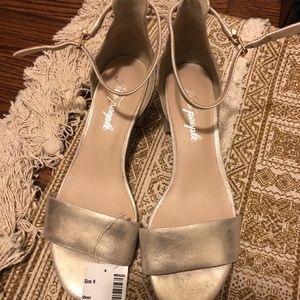 NWT Free People Metallic Block Heels 2” Heel